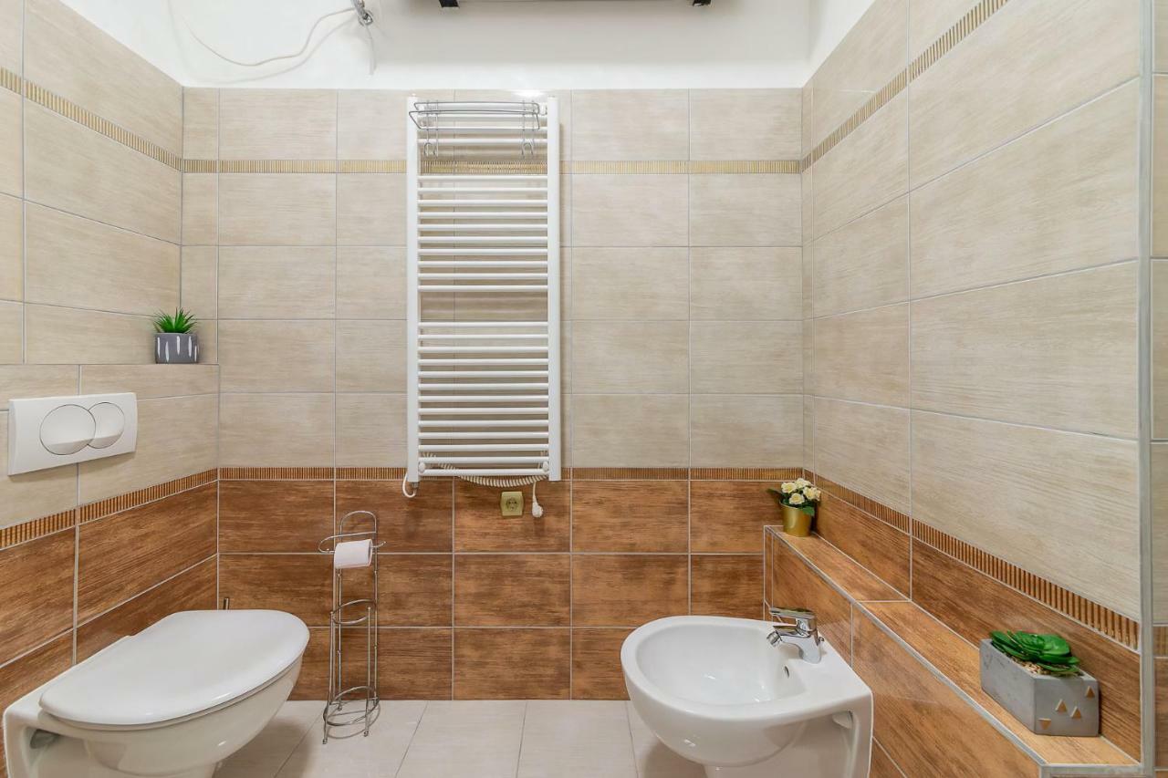 Kiraly Home Budapest City Center מראה חיצוני תמונה